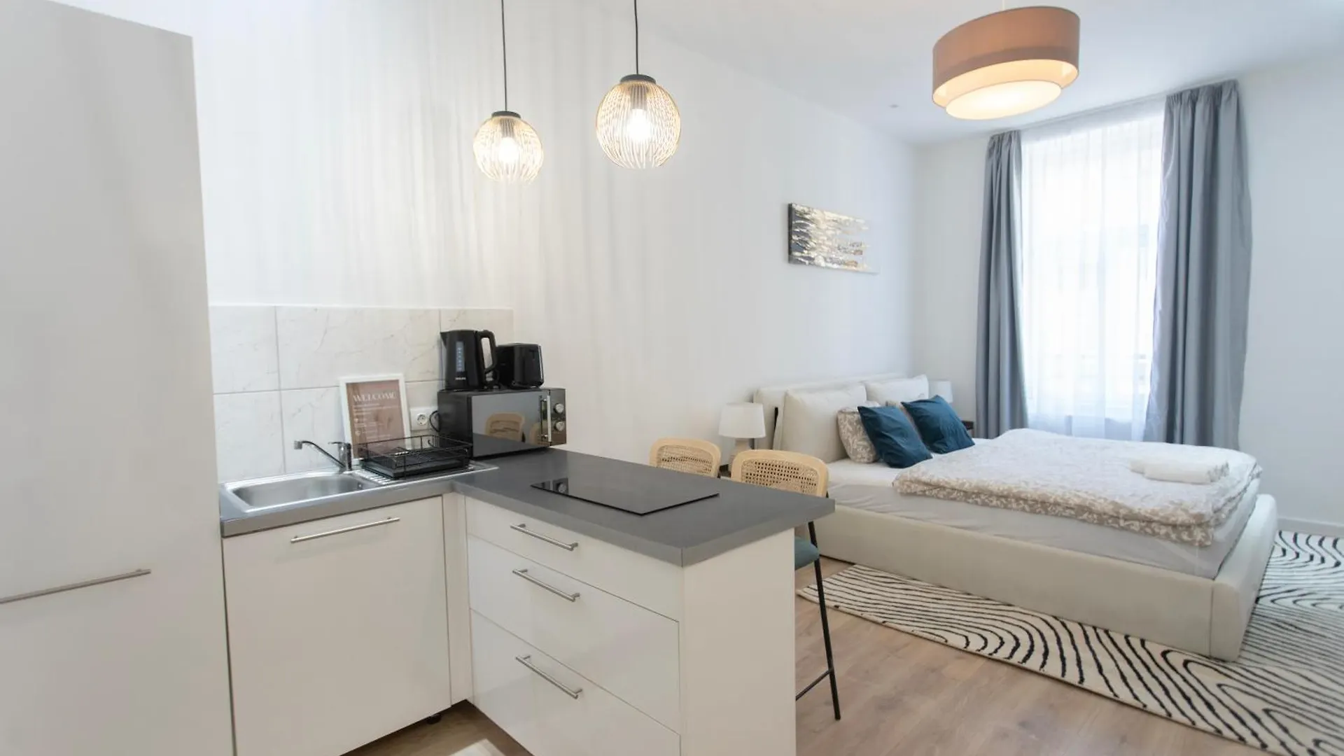Artsy Central Elizabeth Boulevard Suites Budapest Ungarn