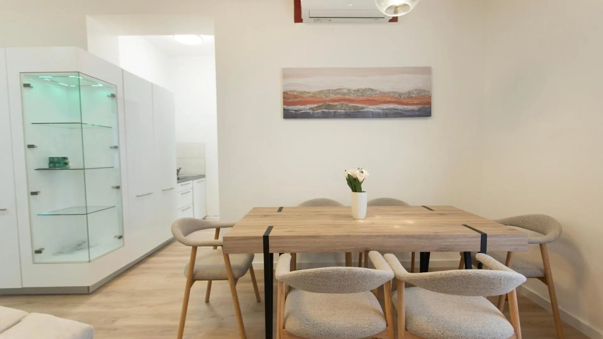 Apartment Artsy Central Elizabeth Boulevard Suites Budapest