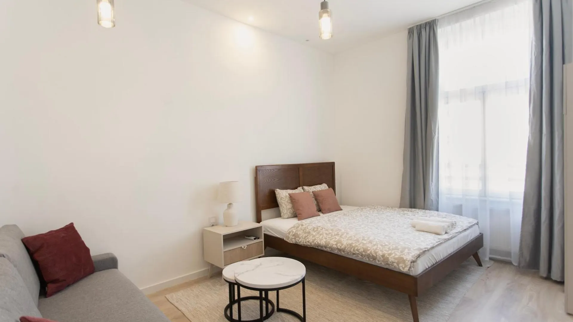 Artsy Central Elizabeth Boulevard Suites Budapest Apartment