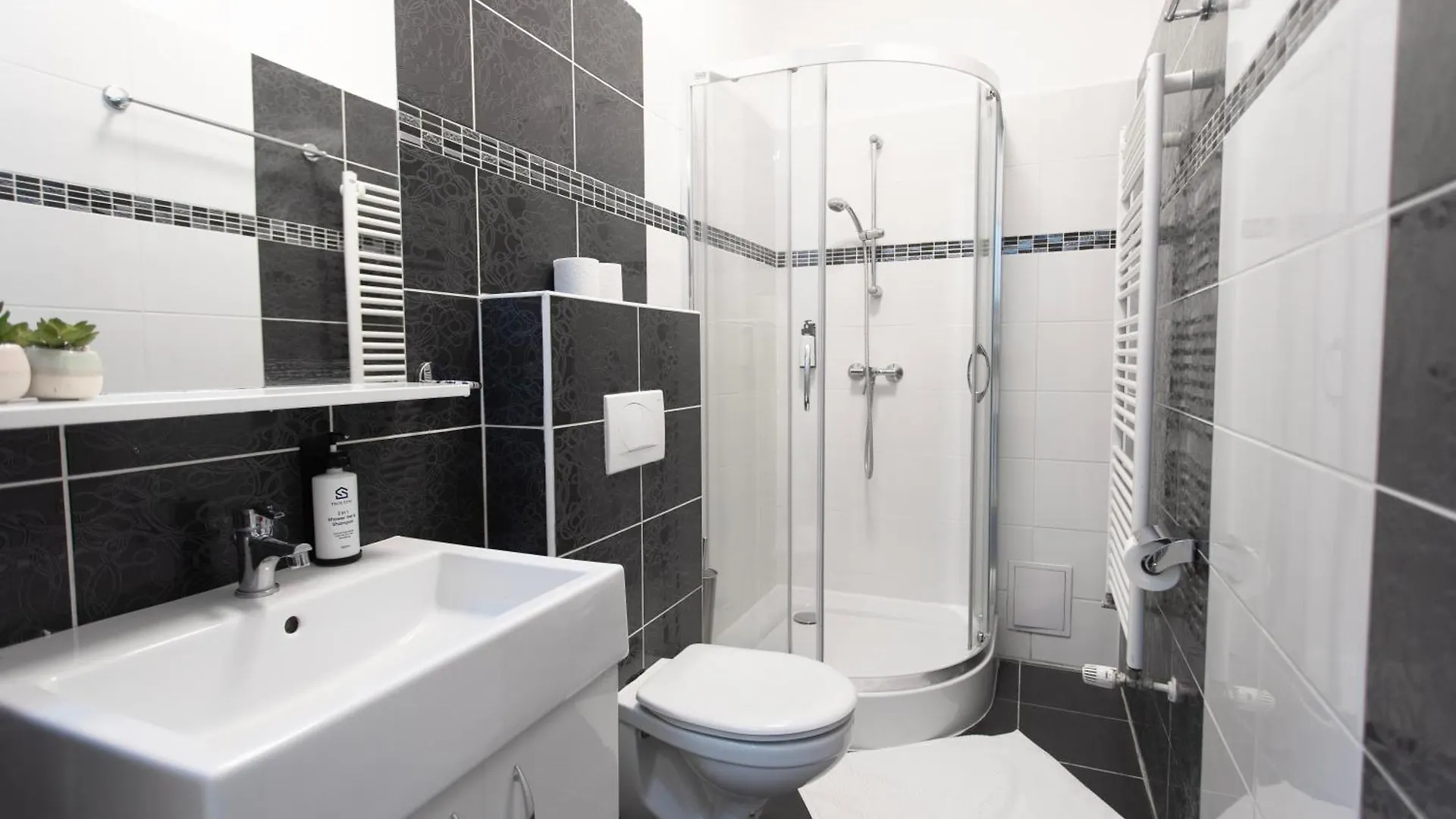 Apartment Artsy Central Elizabeth Boulevard Suites Budapest Ungarn